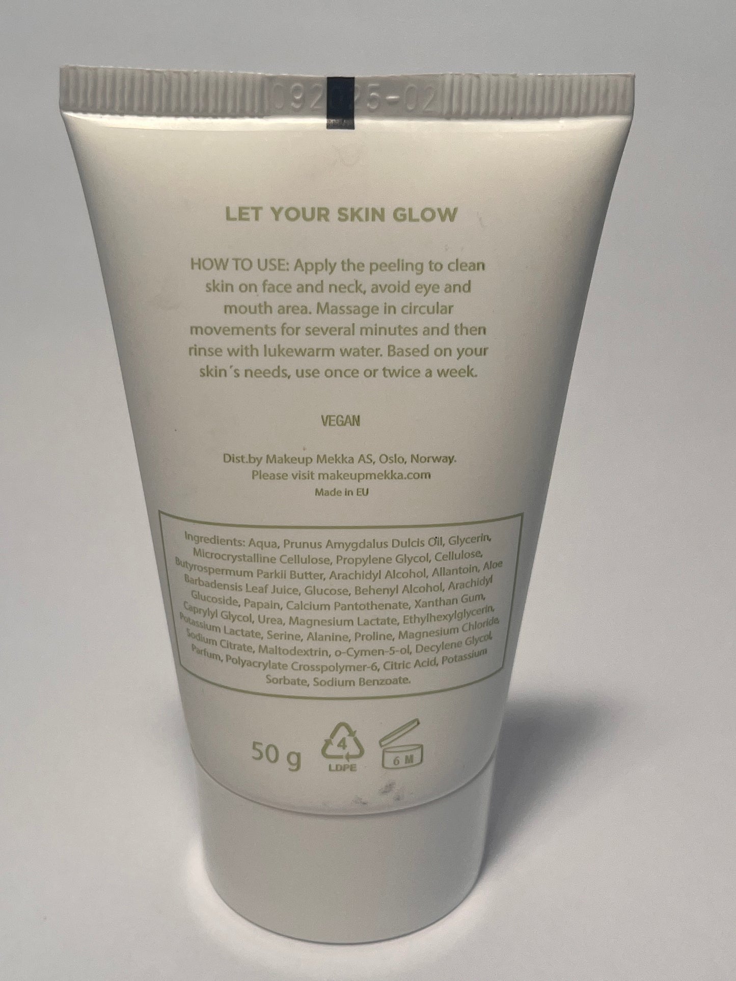 MAKEUP MEKKA- Enzyme Face Peeling With Cellulose Particles