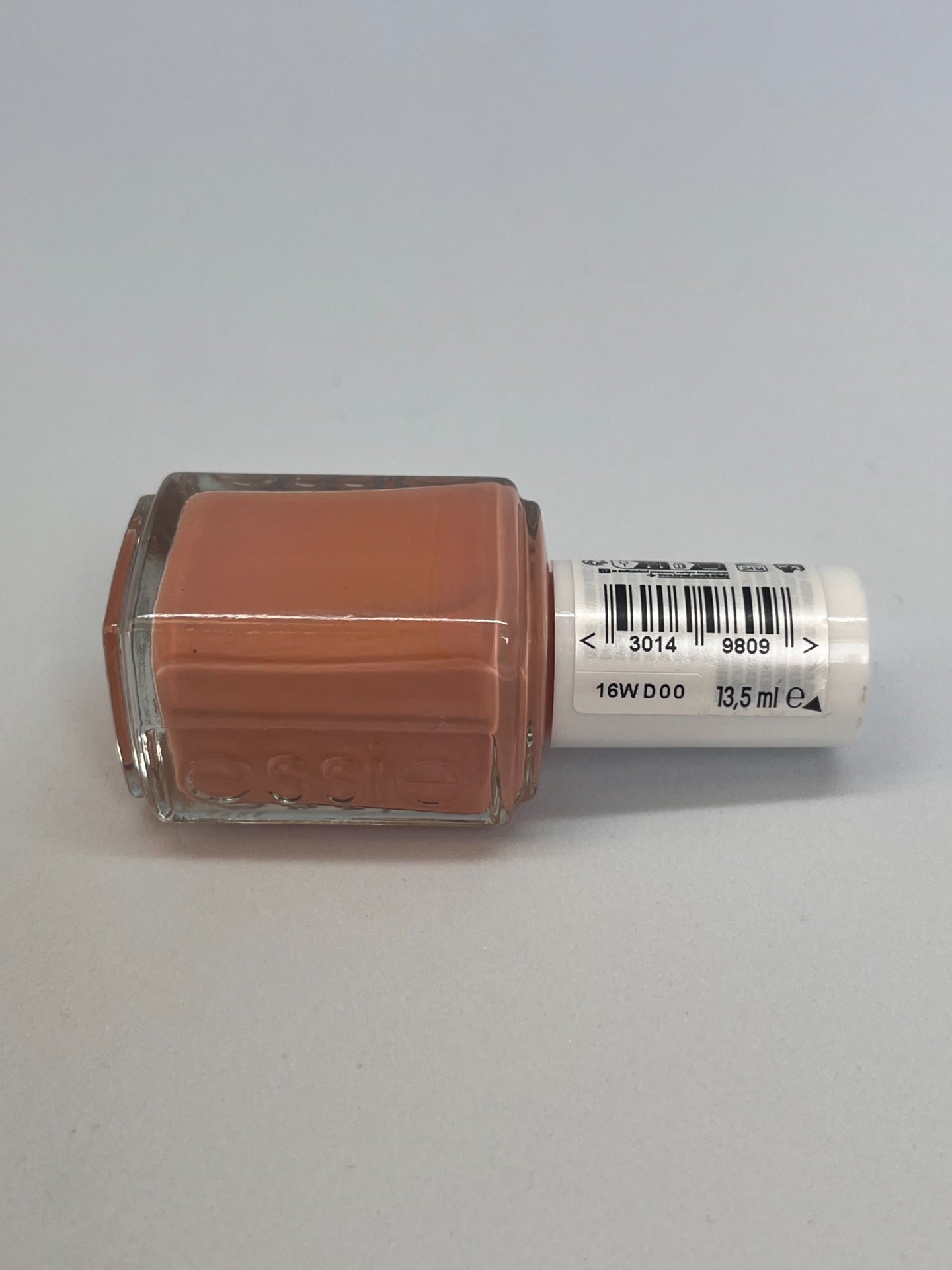 Essie Nail Lacquer- 914 Fawn Over You