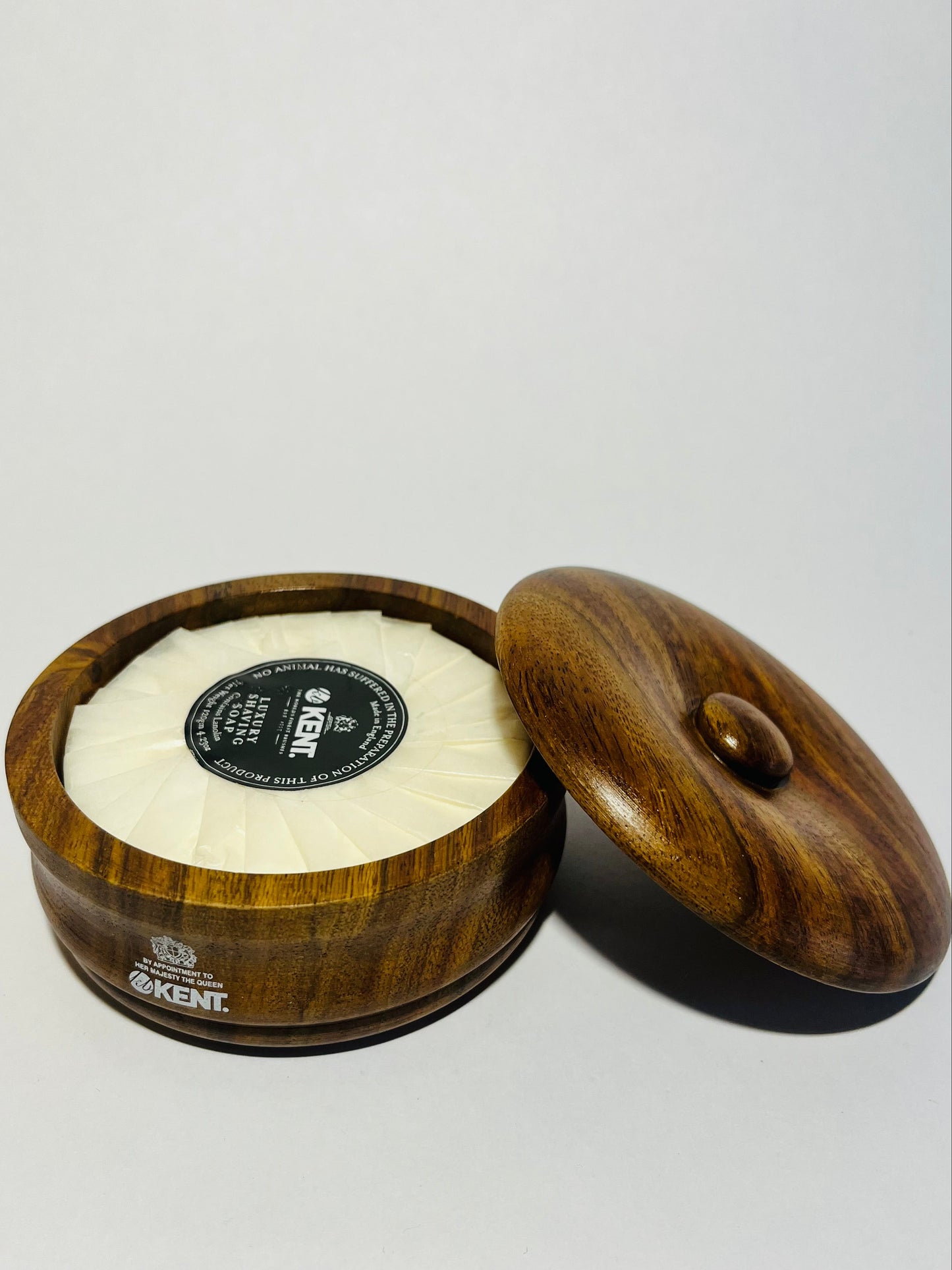 KENT shaving soap i classic wooden bowl