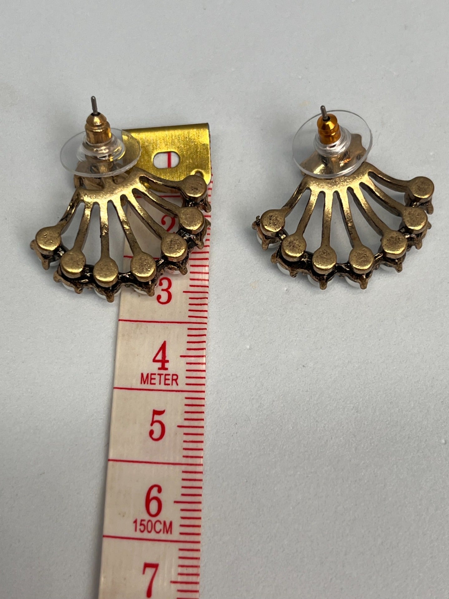 Øredobb -med små perledetaljer