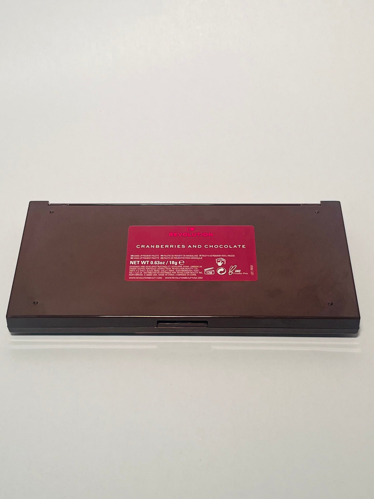 I Heart Revolution Eyeshadow Palette Cranberries and chocolate