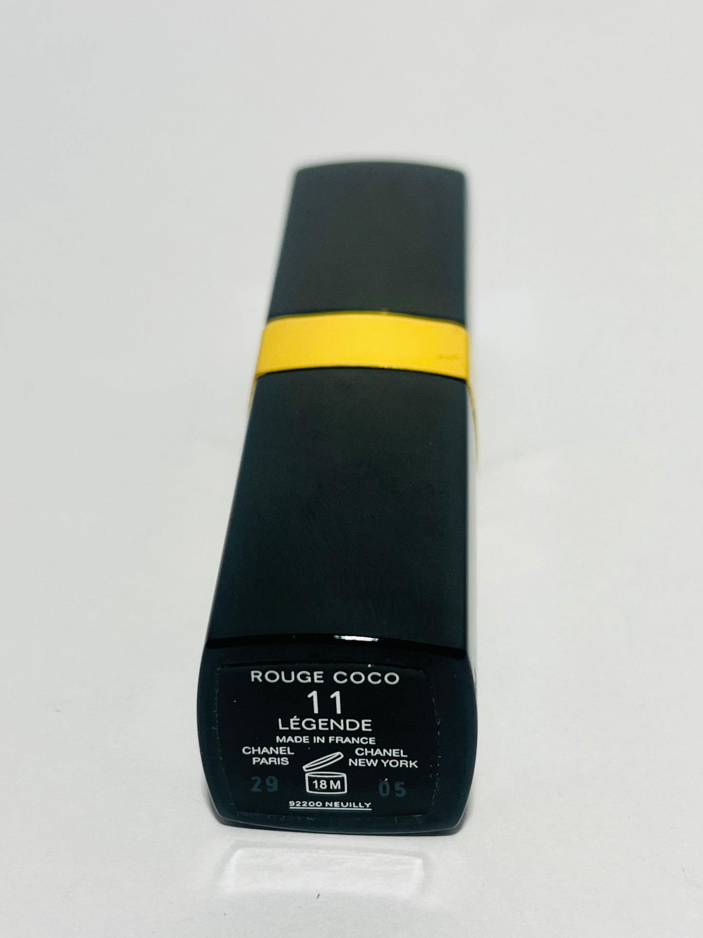 Chanel Rouge Coco Hydrating Crème Lip Colour 11 LEGEND