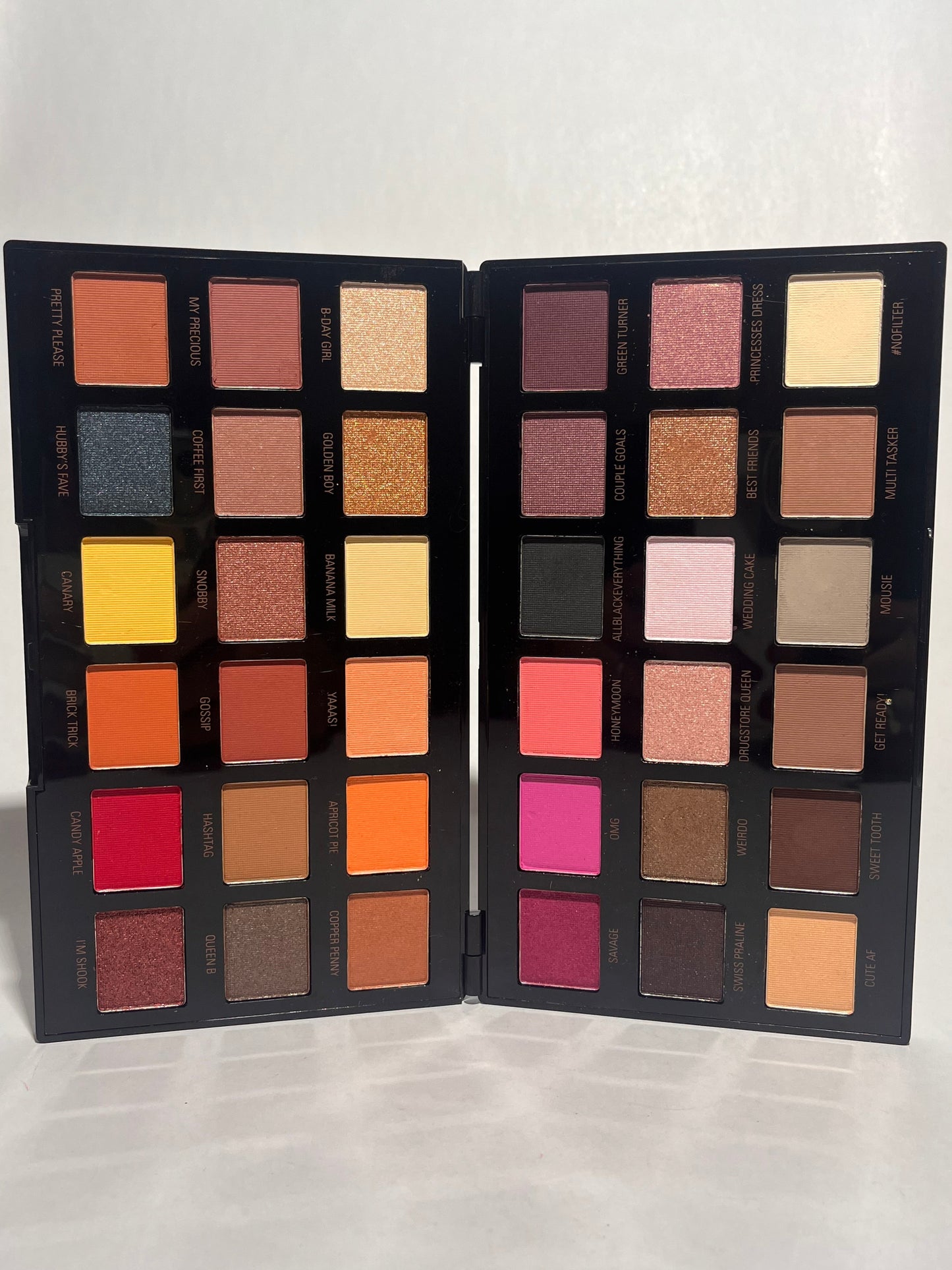 Makeup Revolution by Petra eyeshadow palette