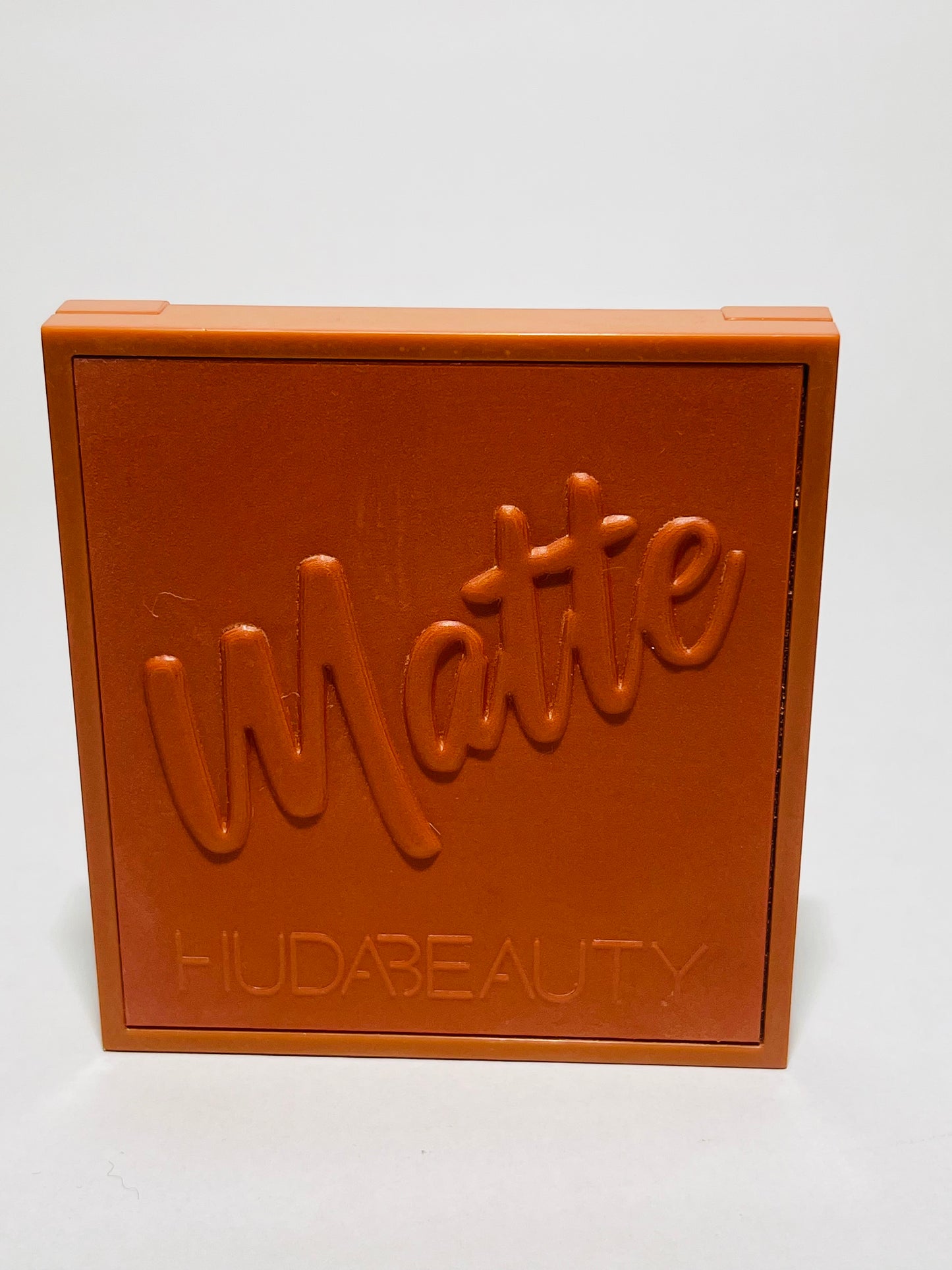 The Huda Beauty Matte Obsessions Eyeshadow Palette 85g