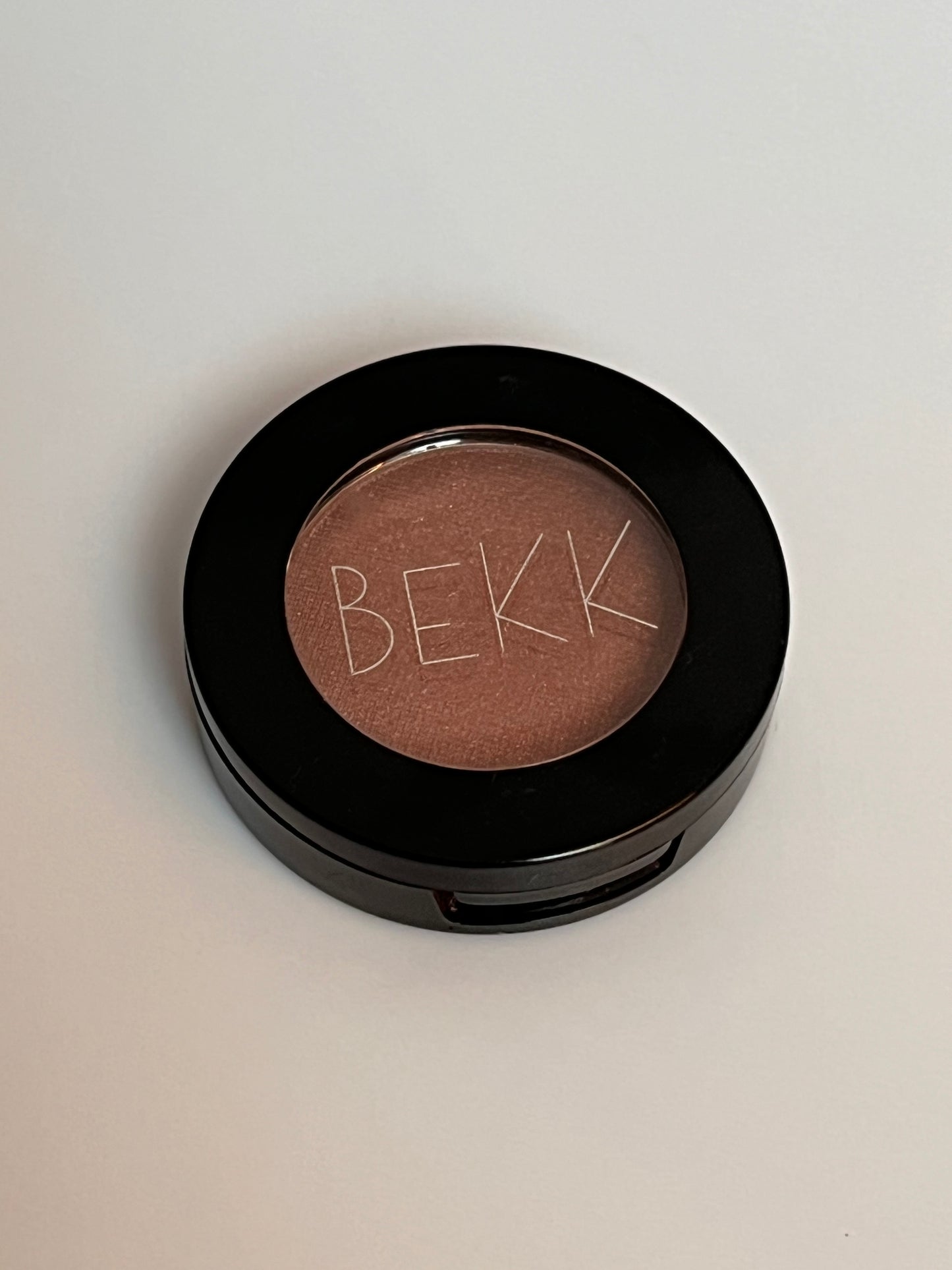 BEKK- Tourmaline mineral eyeshadow