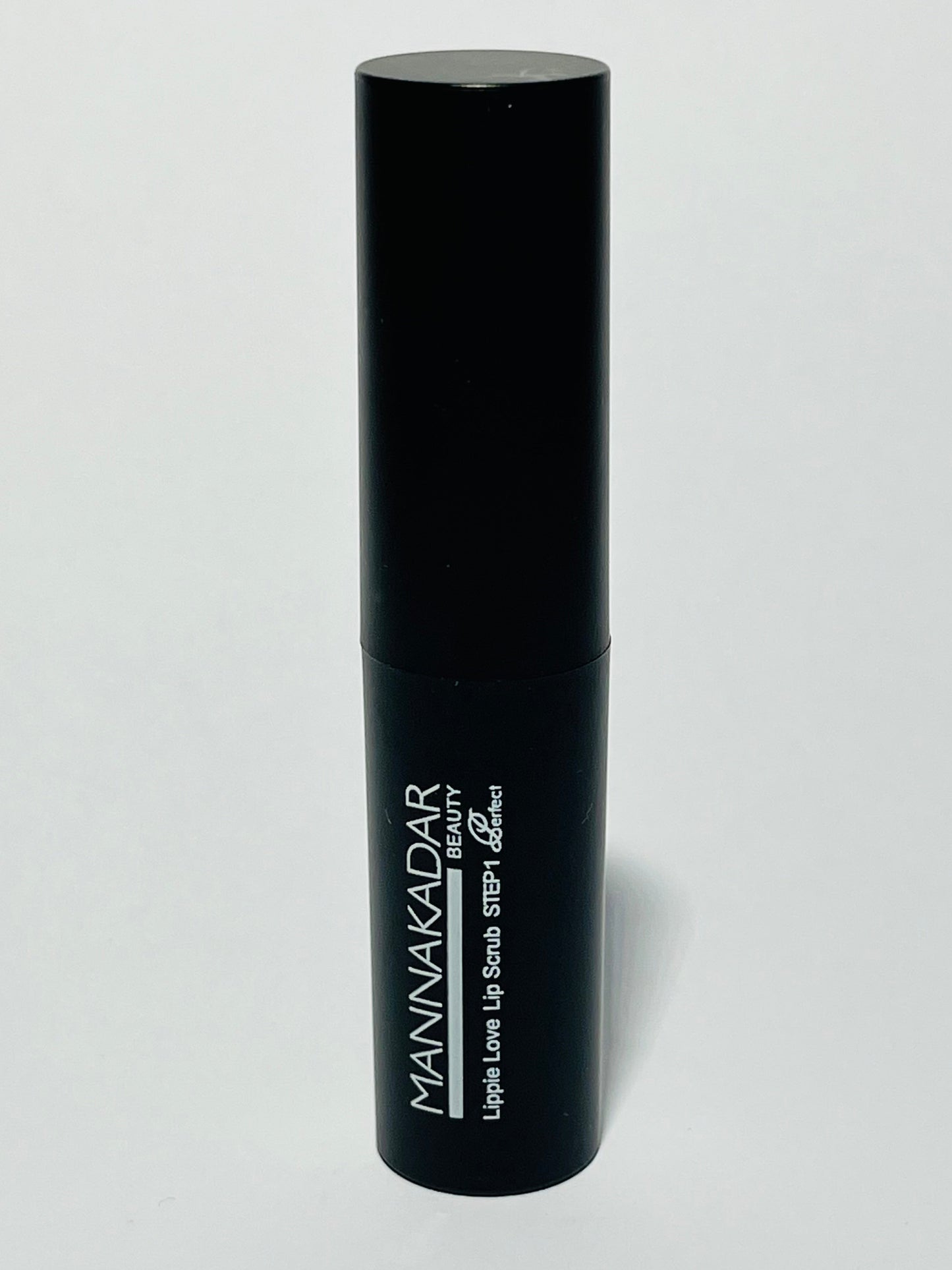 Manna Kadar Beauty - Lippie Love Lip Scrub step 1