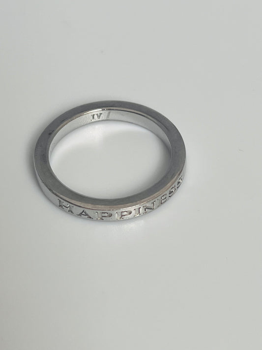 Ring med HAPPINES-motiv