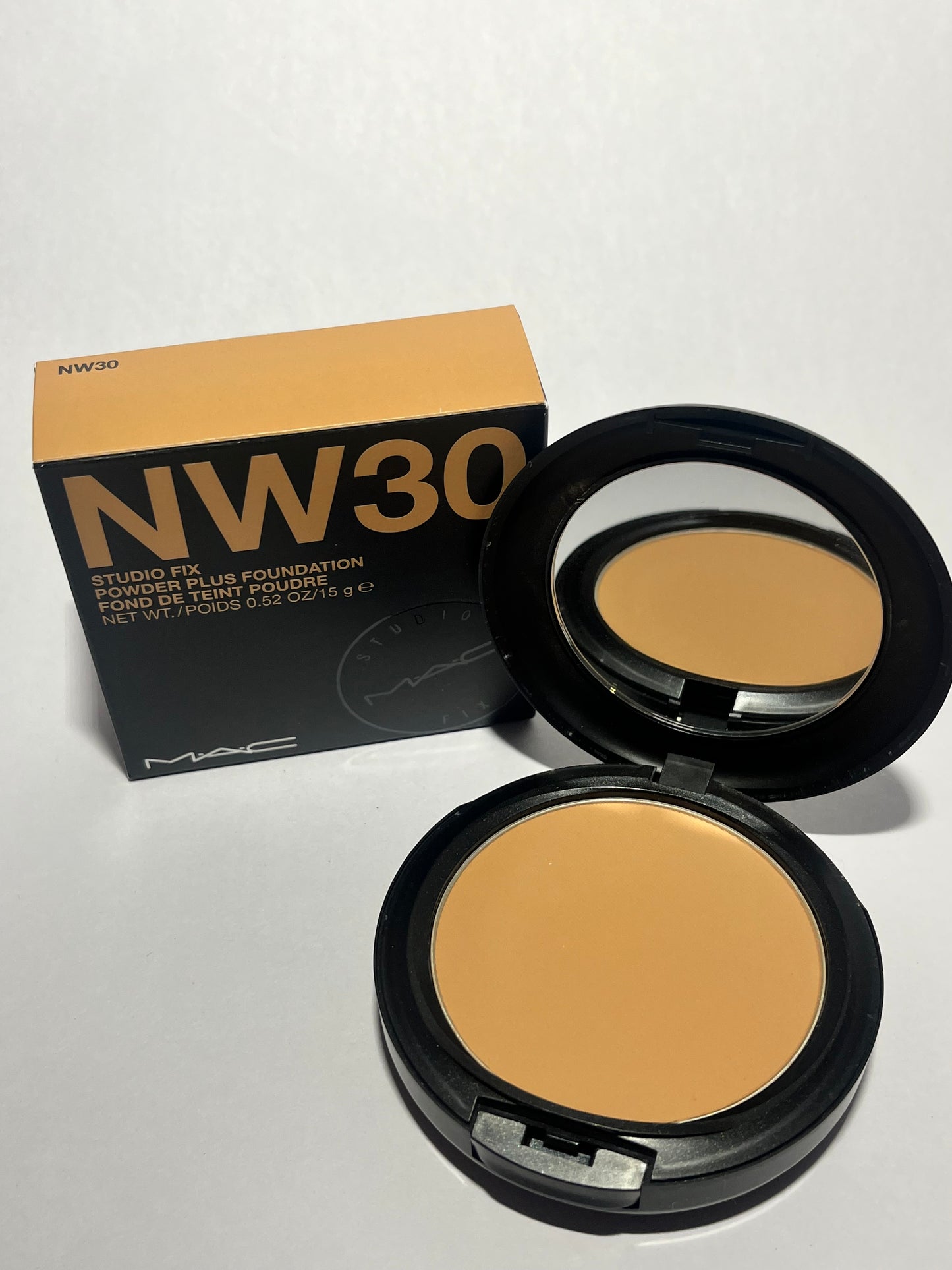 Mac Studio Fix Powder Plus Foundation NW30