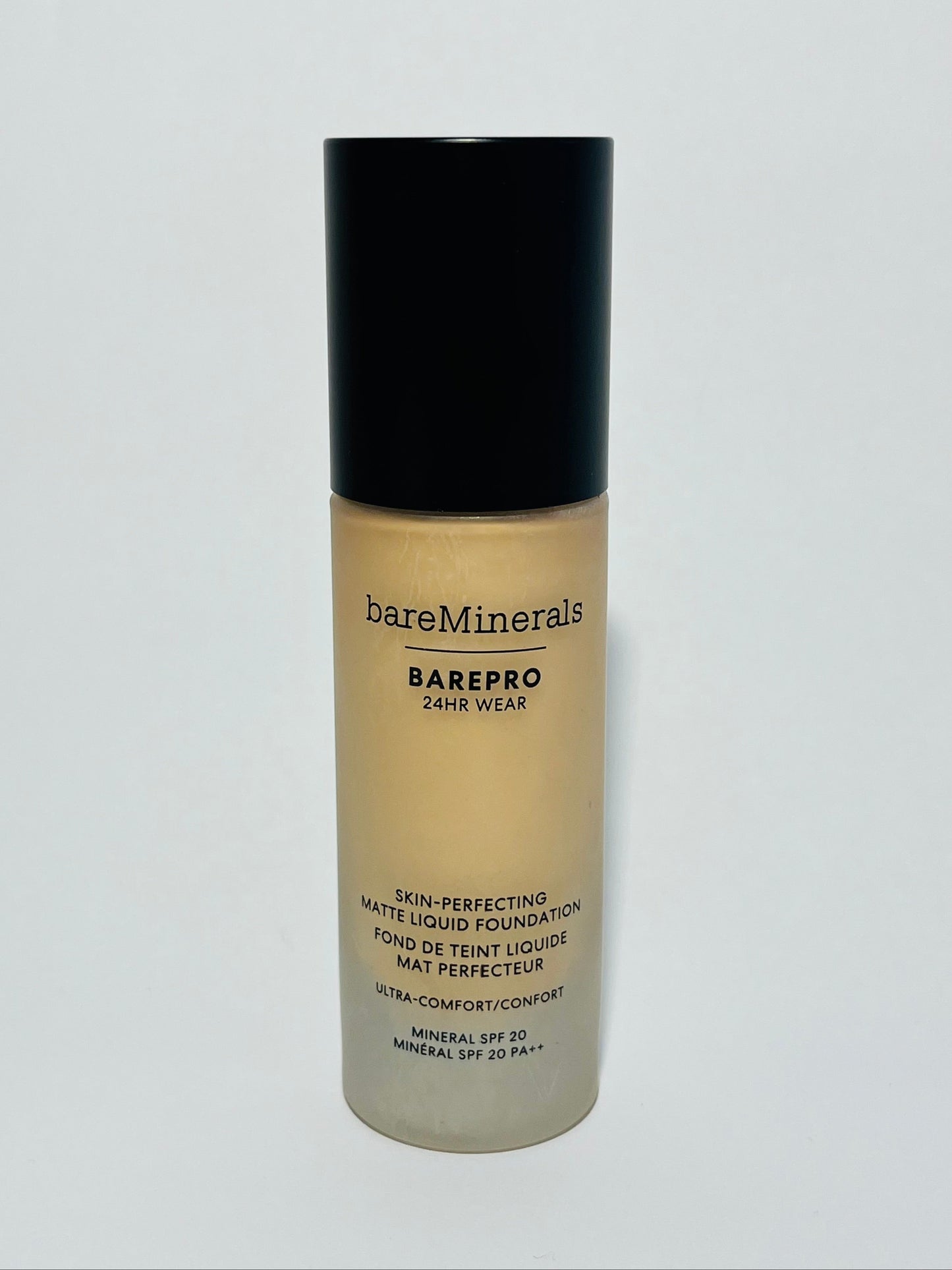 bareMinerals BAREPRO 24HR Skin-Perfecting Matte Liquid Foundation