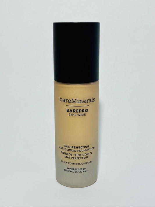 bareMinerals BAREPRO 24HR Skin-Perfecting Matte Liquid Foundation