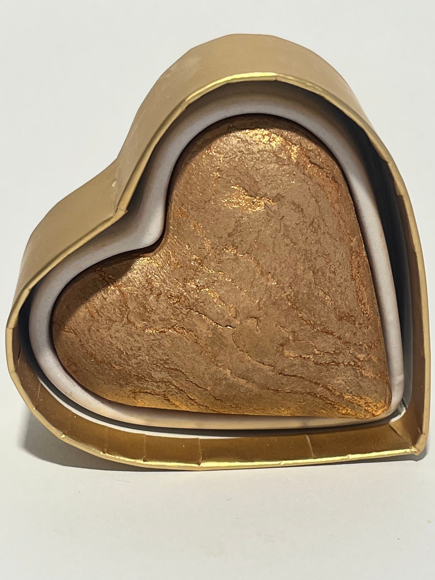 I Heart Revolution -Chocolate Heart Bronzer.
