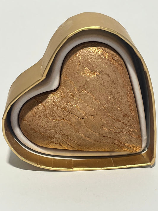 I Heart Revolution -Chocolate Heart Bronzer.