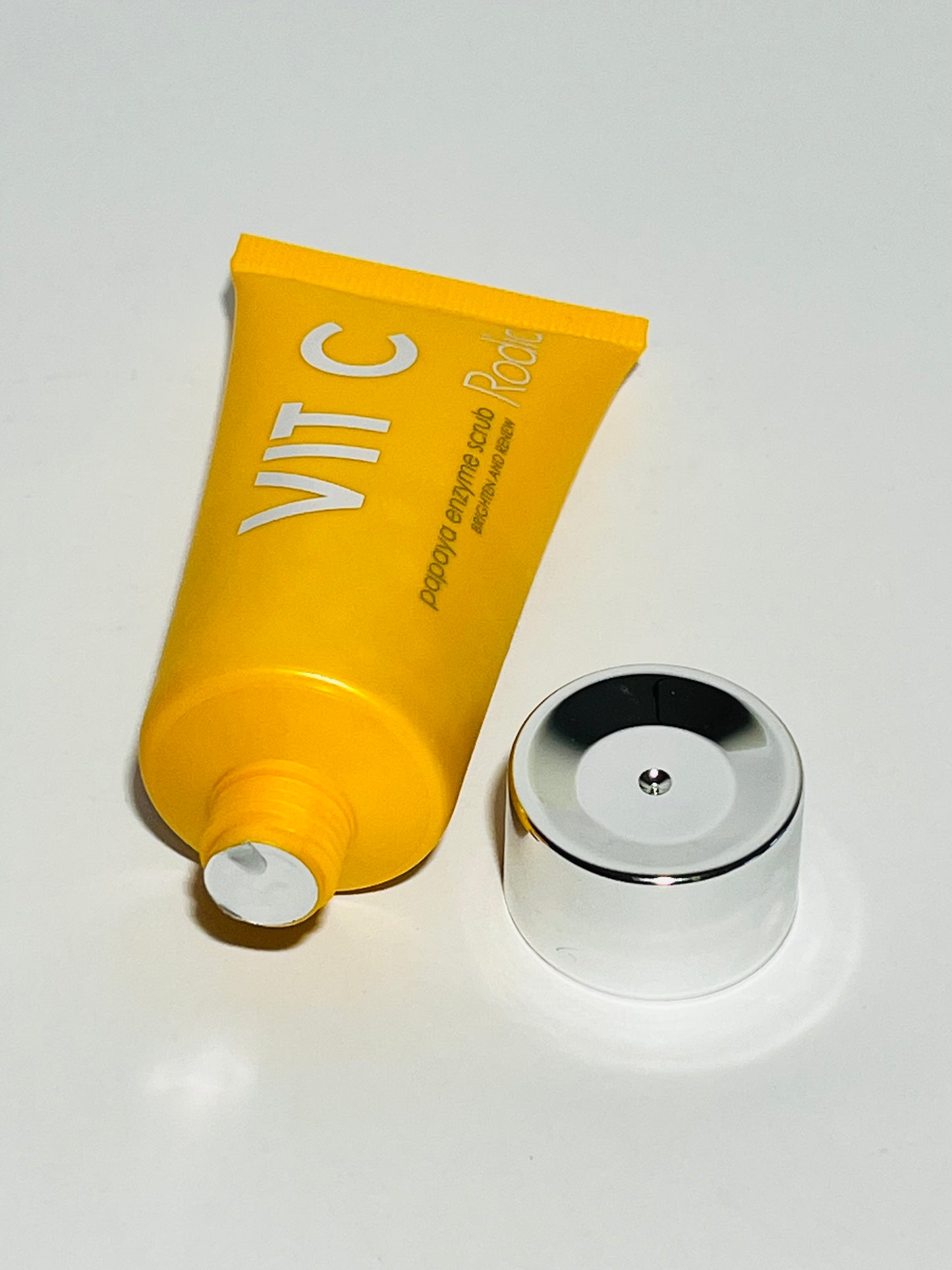 Rodial Vit C Papaya Enzyme Scrub