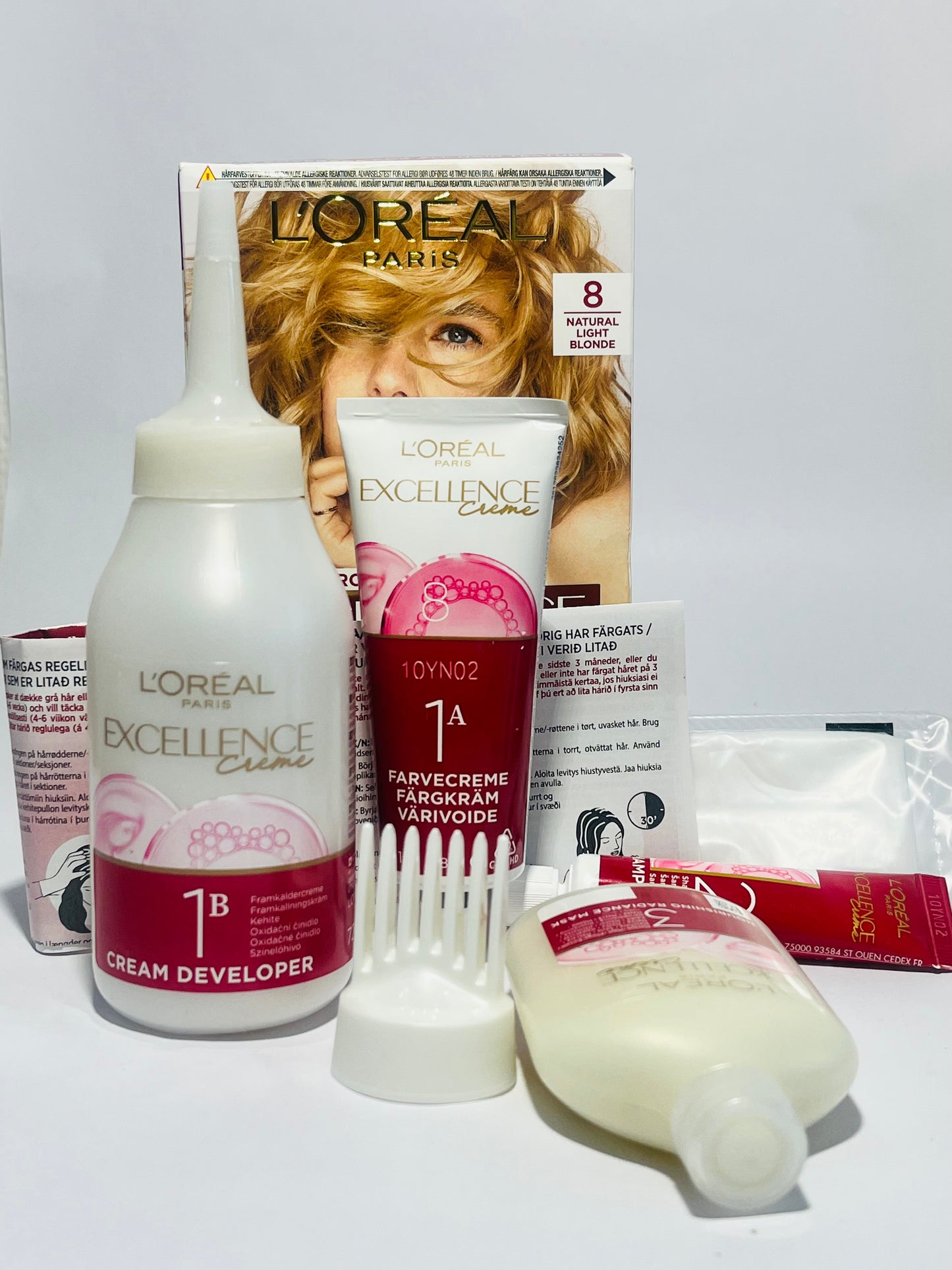 L’Oréal Paris Excellence Crème 8 Natural Light Blonde