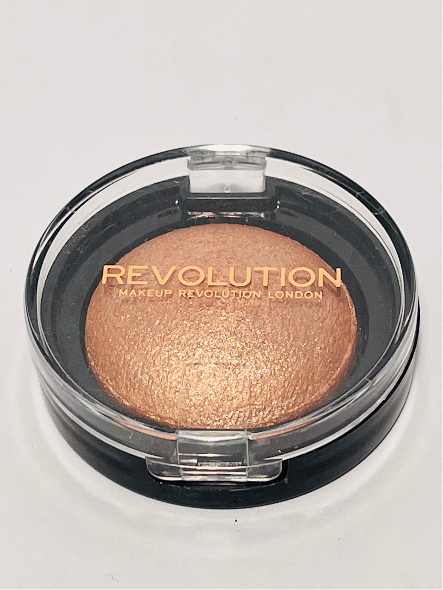 Makeup Revolution Baked Highlighter Bronze lights