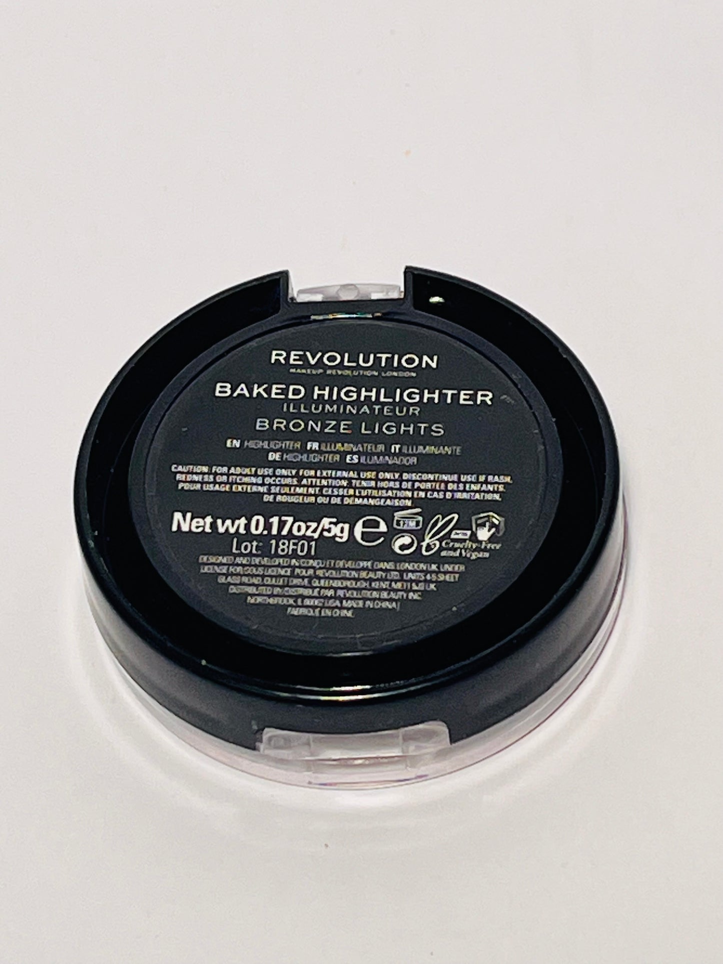 Makeup Revolution Baked Highlighter Bronze lights