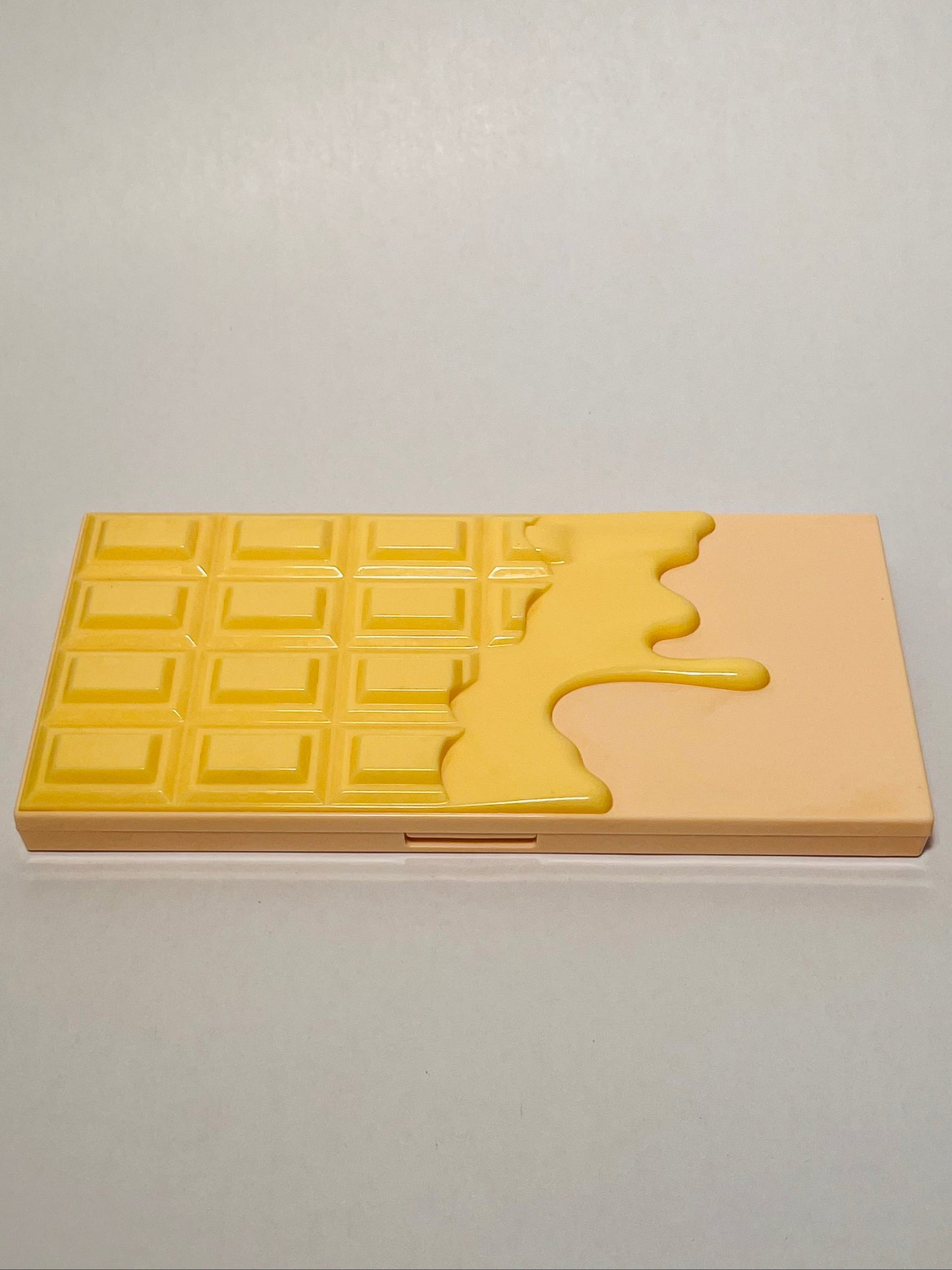 I Heart Revolution Eyeshadow Palette Lemon drizzle