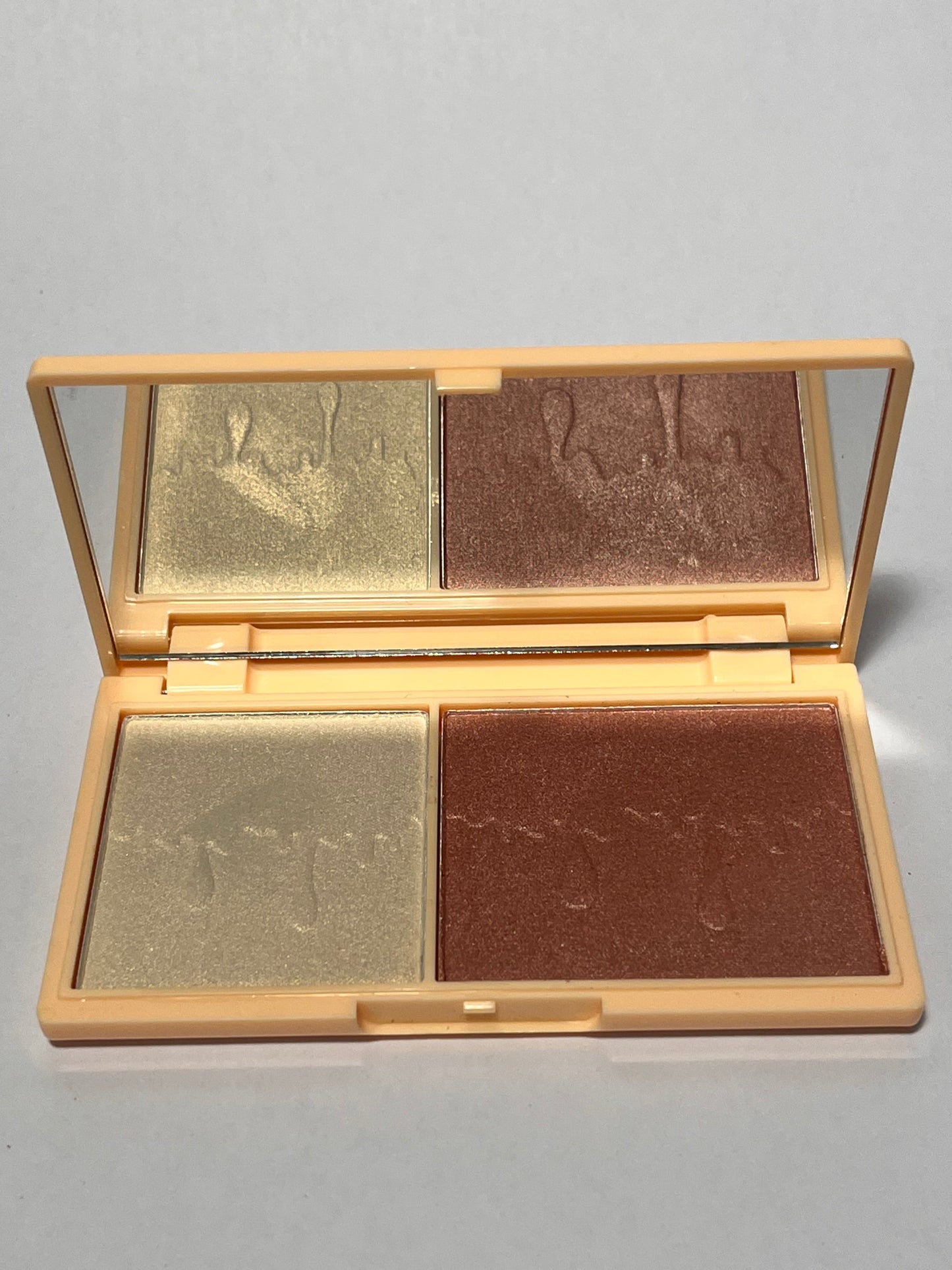 I Heart Revolution - Chocolate Face Palette - Pralina 11g