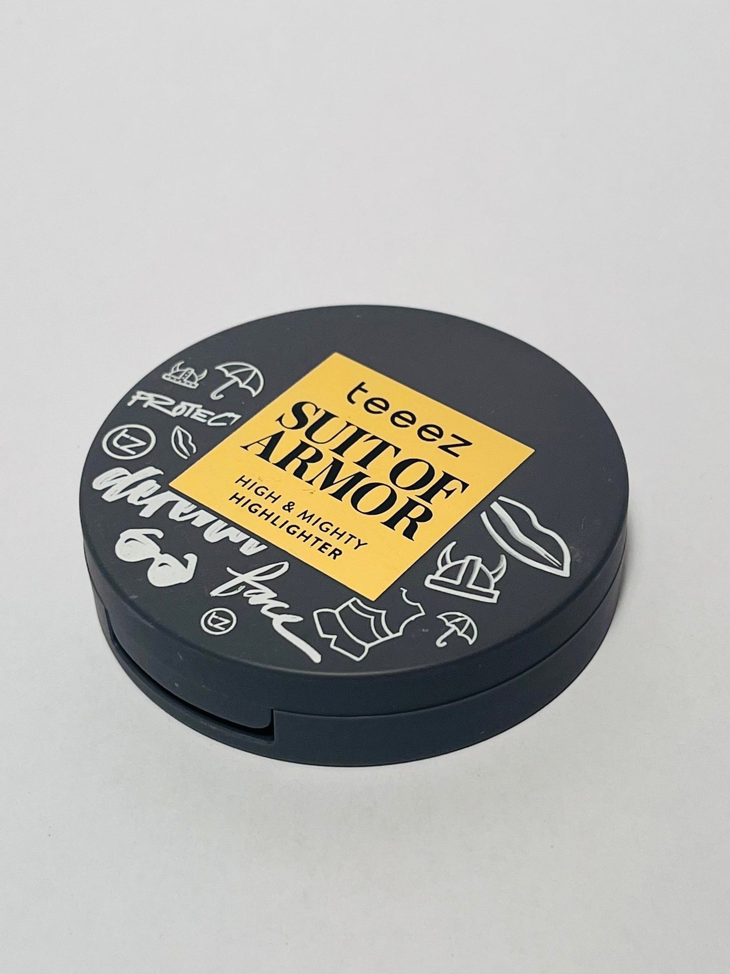 Teeez Cosmetics Suit Of Armor High & Mighty - Highlighter