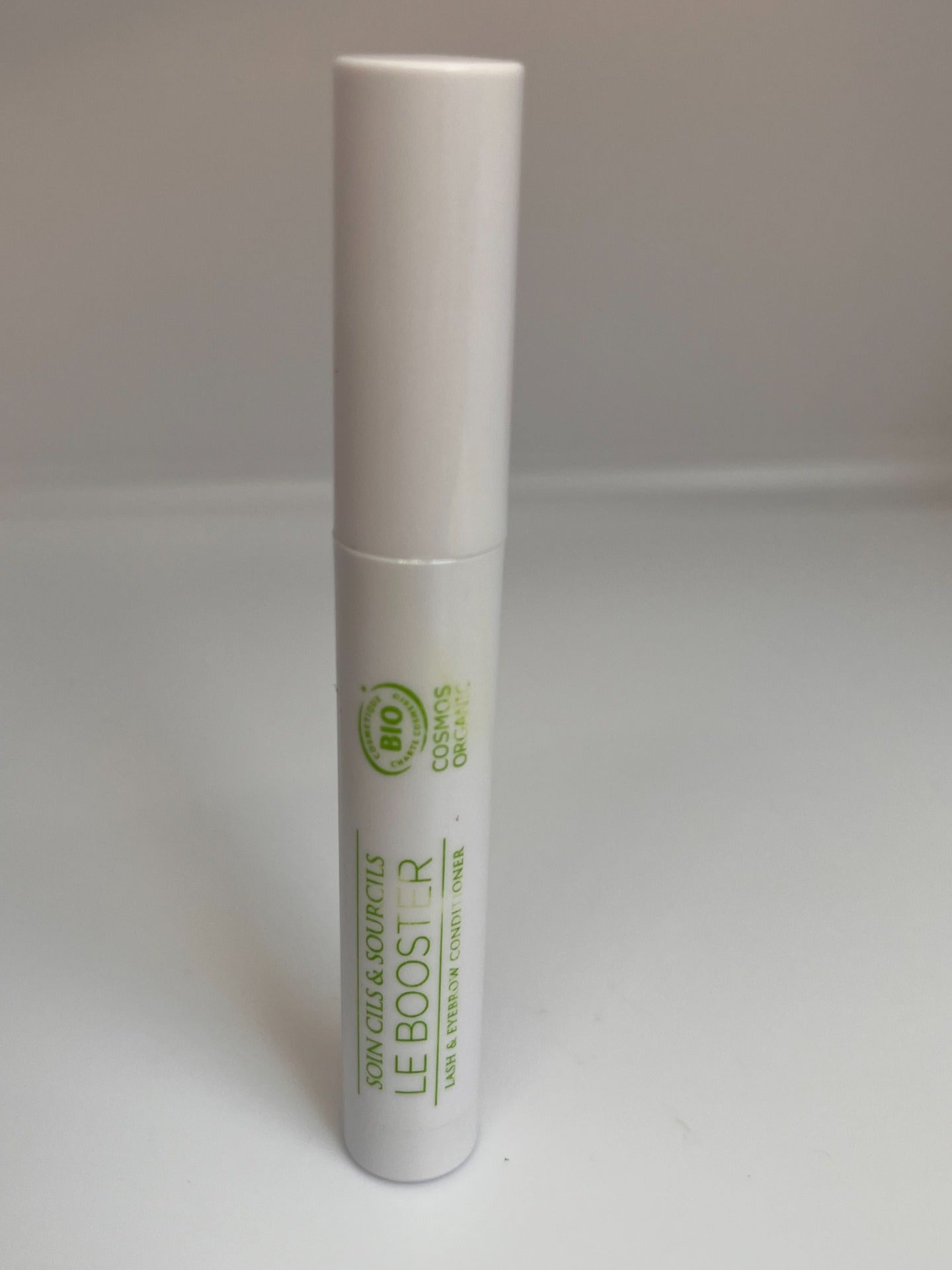 SOIN CILS & SOURCILS STRENGTHENS & REVITALISES